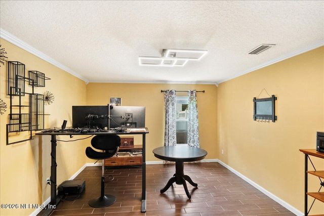 221 THORNLOE Drive, St. Johns, FL 32259