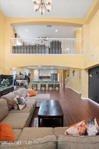 221 THORNLOE Drive, St. Johns, FL 32259