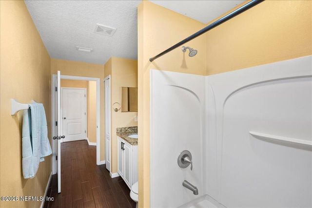 221 THORNLOE Drive, St. Johns, FL 32259