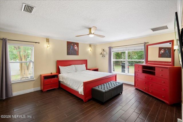 221 THORNLOE Drive, St. Johns, FL 32259