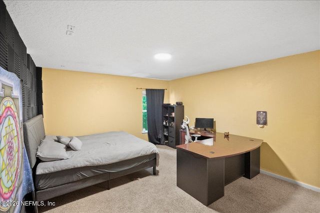 221 THORNLOE Drive, St. Johns, FL 32259