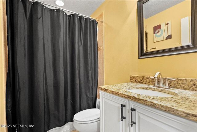 221 THORNLOE Drive, St. Johns, FL 32259