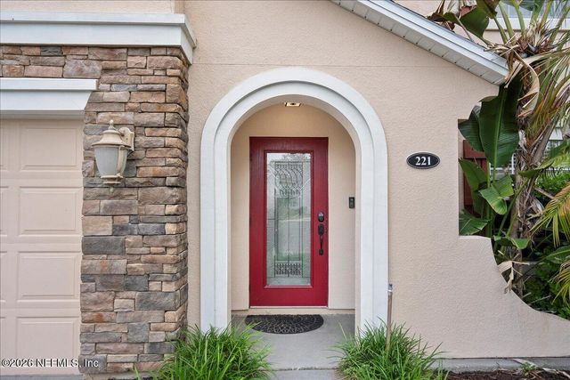 221 THORNLOE Drive, St. Johns, FL 32259