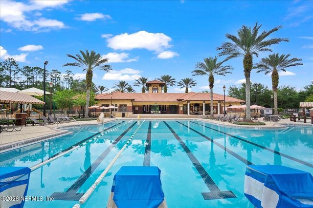 221 THORNLOE Drive, St. Johns, FL 32259