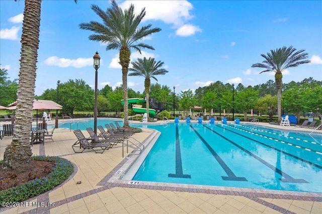 221 THORNLOE Drive, St. Johns, FL 32259