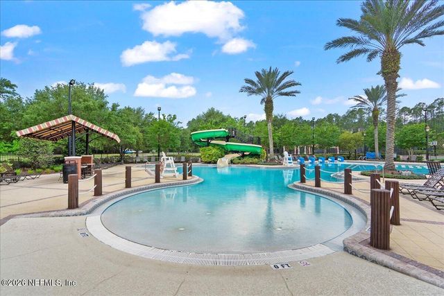 221 THORNLOE Drive, St. Johns, FL 32259