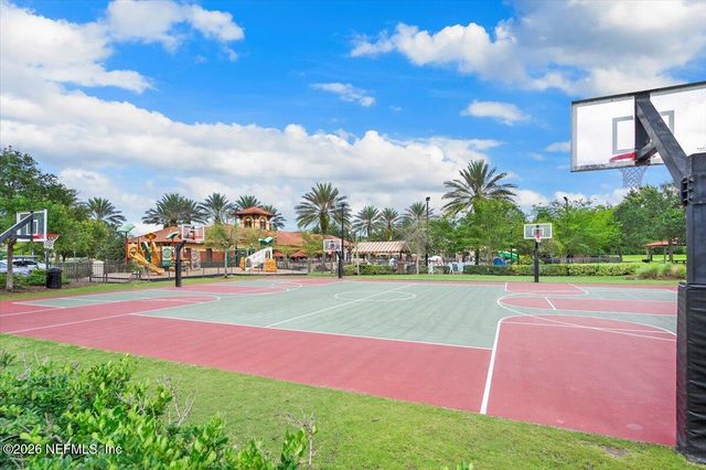 221 THORNLOE Drive, St. Johns, FL 32259