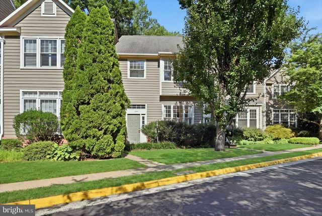 1213 WEATHERSTONE CT, Reston, VA 20194