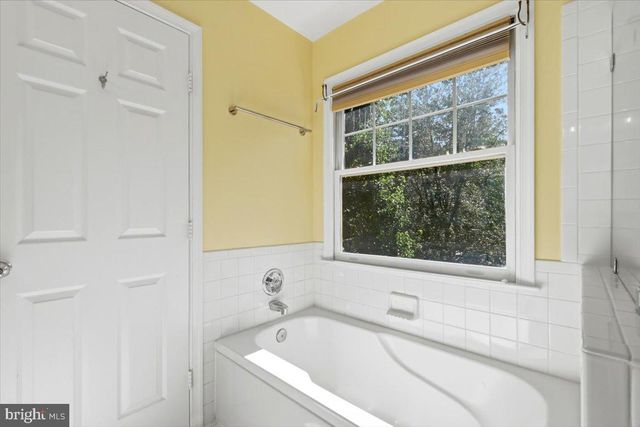 1213 WEATHERSTONE CT, Reston, VA 20194