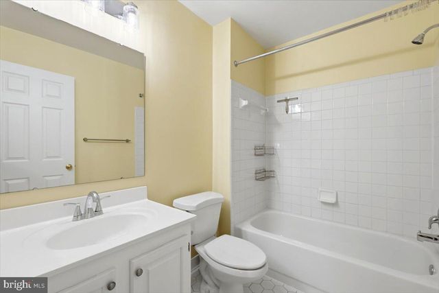 1213 WEATHERSTONE CT, Reston, VA 20194