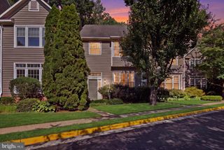 1213 WEATHERSTONE CT, Reston, VA 20194
