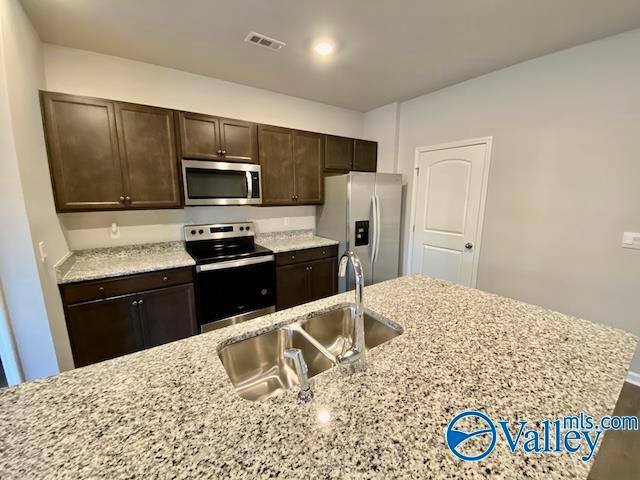 123 Derbyshire Drive, New Market, AL 35761