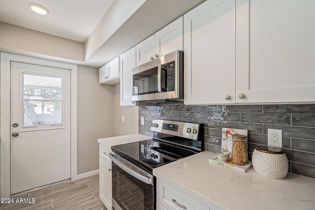 14008 N 52ND Avenue, Glendale, AZ 85306