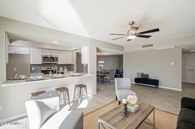 14008 N 52ND Avenue, Glendale, AZ 85306