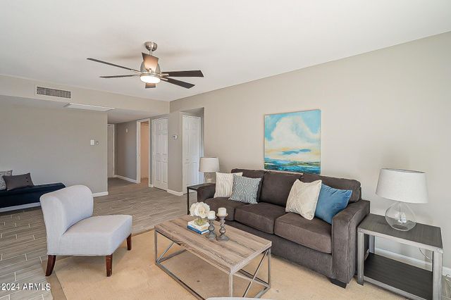 14008 N 52ND Avenue, Glendale, AZ 85306