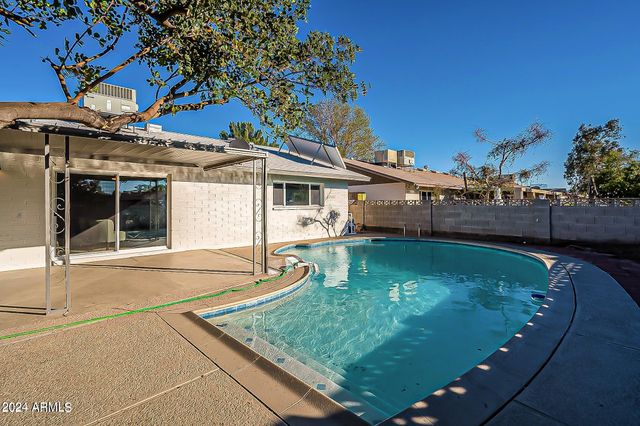 14008 N 52ND Avenue, Glendale, AZ 85306