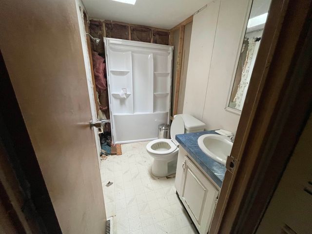 108 Lucas Pond Road, Northwood, NH 03261