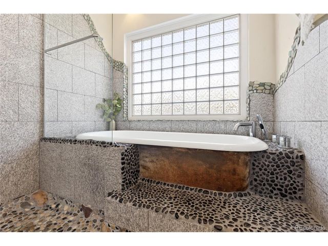 810 Taylor Ave, Loveland, CO 80537