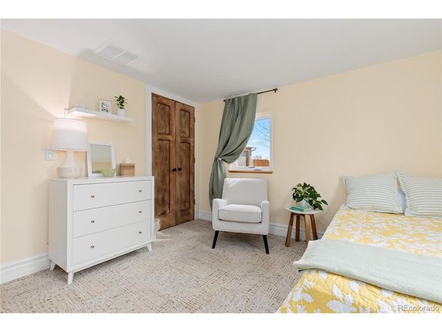 810 Taylor Ave, Loveland, CO 80537