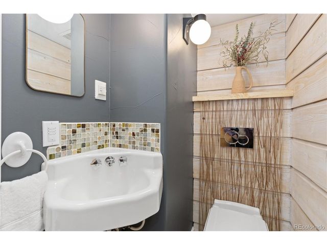 810 Taylor Ave, Loveland, CO 80537