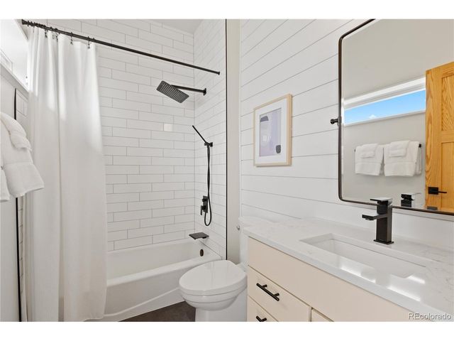 810 Taylor Ave, Loveland, CO 80537