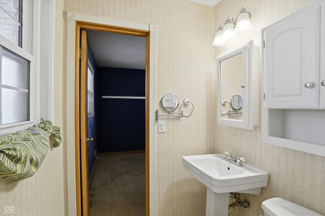 8240 E 12th Street, Indianapolis, IN 46219