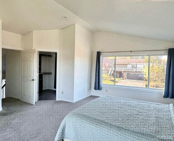 1508 S Grant Street, Iron Mountain, MI 49801