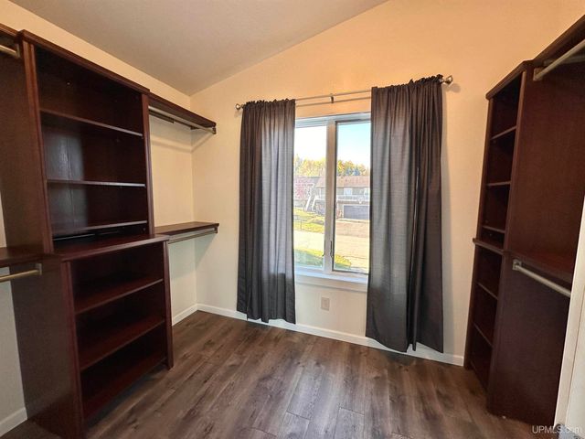 1508 S Grant Street, Iron Mountain, MI 49801