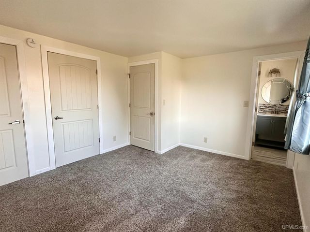 1508 S Grant Street, Iron Mountain, MI 49801