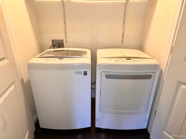 1508 S Grant Street, Iron Mountain, MI 49801