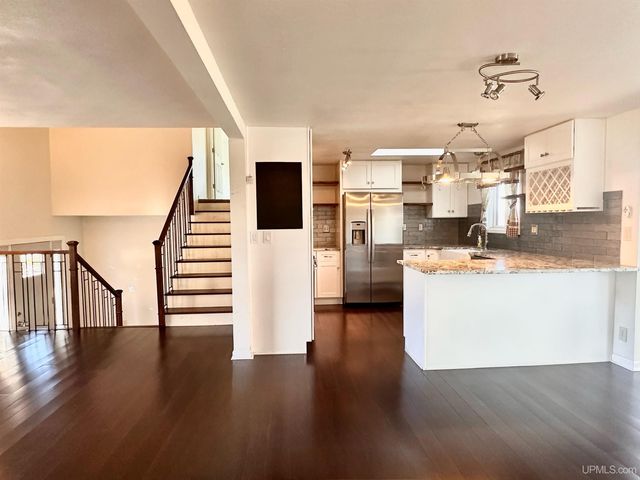 1508 S Grant Street, Iron Mountain, MI 49801