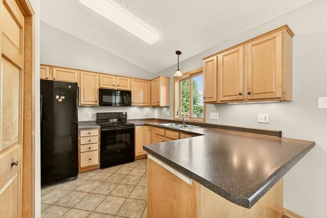 2813 Ashland Place NW, Rochester, MN 55901
