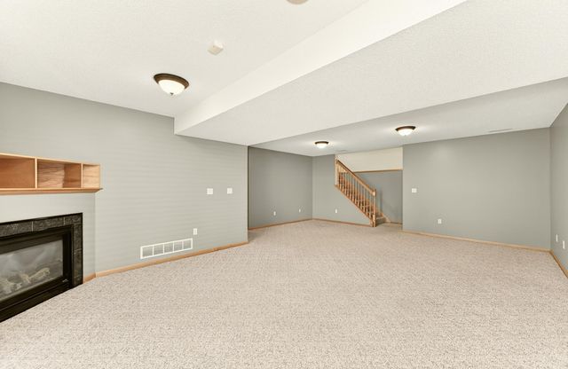2813 Ashland Place NW, Rochester, MN 55901