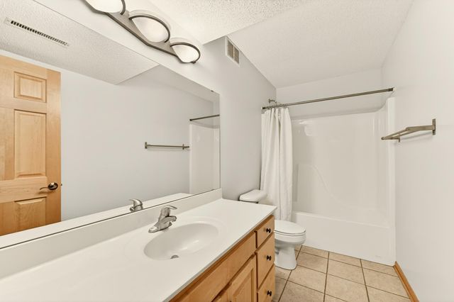 2813 Ashland Place NW, Rochester, MN 55901