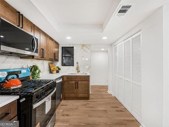 2185 Surrey Court SE, Marietta, GA 30067