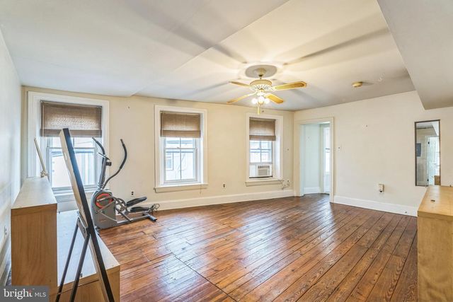 4417 BAKER ST, Philadelphia, PA 19127