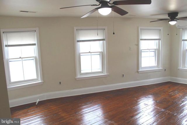 4417 BAKER ST, Philadelphia, PA 19127