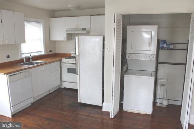 4417 BAKER ST, Philadelphia, PA 19127