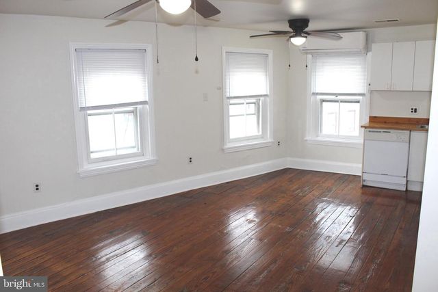 4417 BAKER ST, Philadelphia, PA 19127