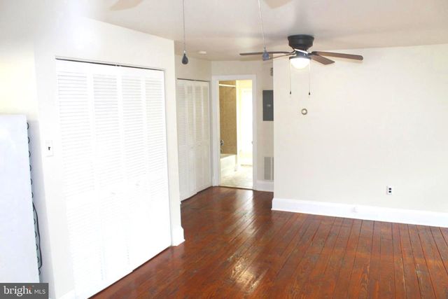 4417 BAKER ST, Philadelphia, PA 19127