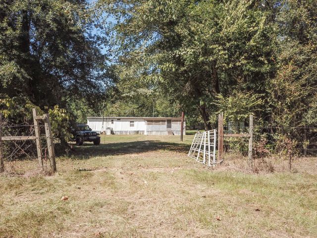 450 Buck Creek Road, Shepherd, TX 77371
