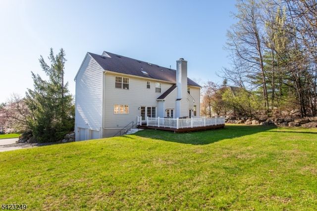 10 Pierson Ct, Mahwah Twp., NJ 07430