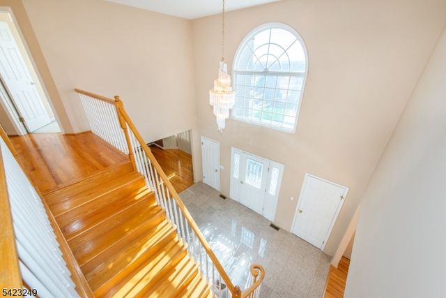 10 Pierson Ct, Mahwah Twp., NJ 07430