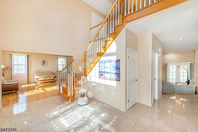 10 Pierson Ct, Mahwah Twp., NJ 07430