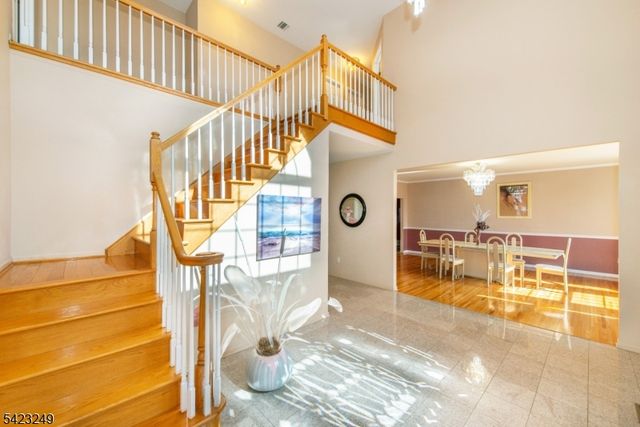 10 Pierson Ct, Mahwah Twp., NJ 07430