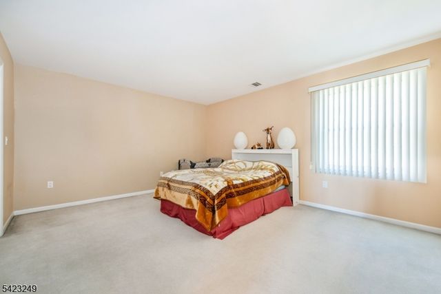 10 Pierson Ct, Mahwah Twp., NJ 07430