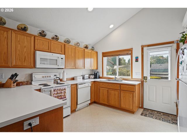 4644 CALUMET Way, Eugene, OR 97404
