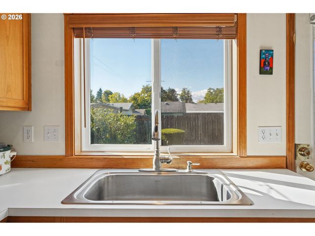 4644 CALUMET Way, Eugene, OR 97404