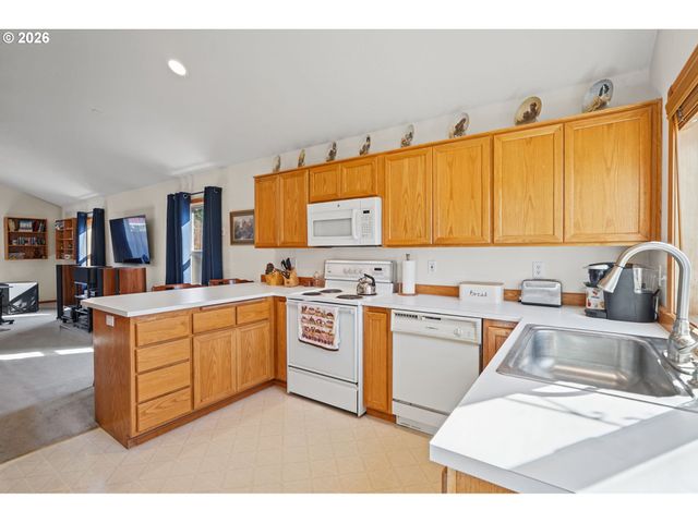 4644 CALUMET Way, Eugene, OR 97404