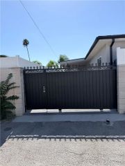 8146 Vantage Avenue, North Hollywood, CA 91605